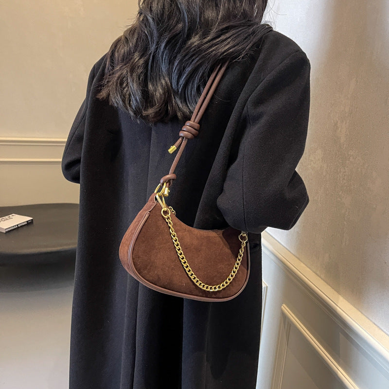 Sac à épaule vintage en daim avec chaîne dorée